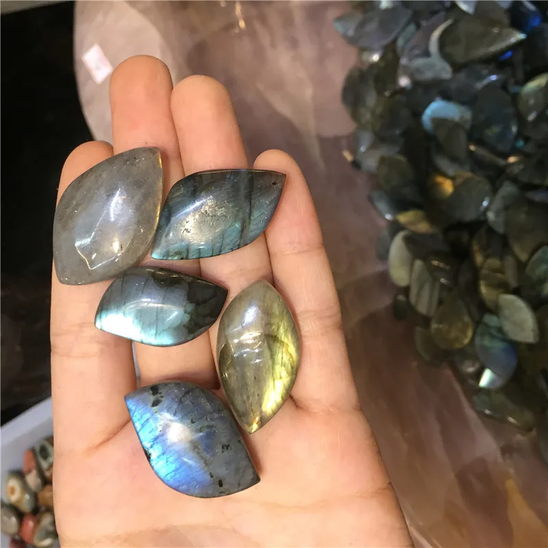 Special offer 5pcs beautiful natural stones and minerals labradorite free-form gemstone healing crystals for making pandent DIY
Special offer 5pcs beautiful natural stones and minerals labradorite free-form gemstone healing crystals for making pandent DIY