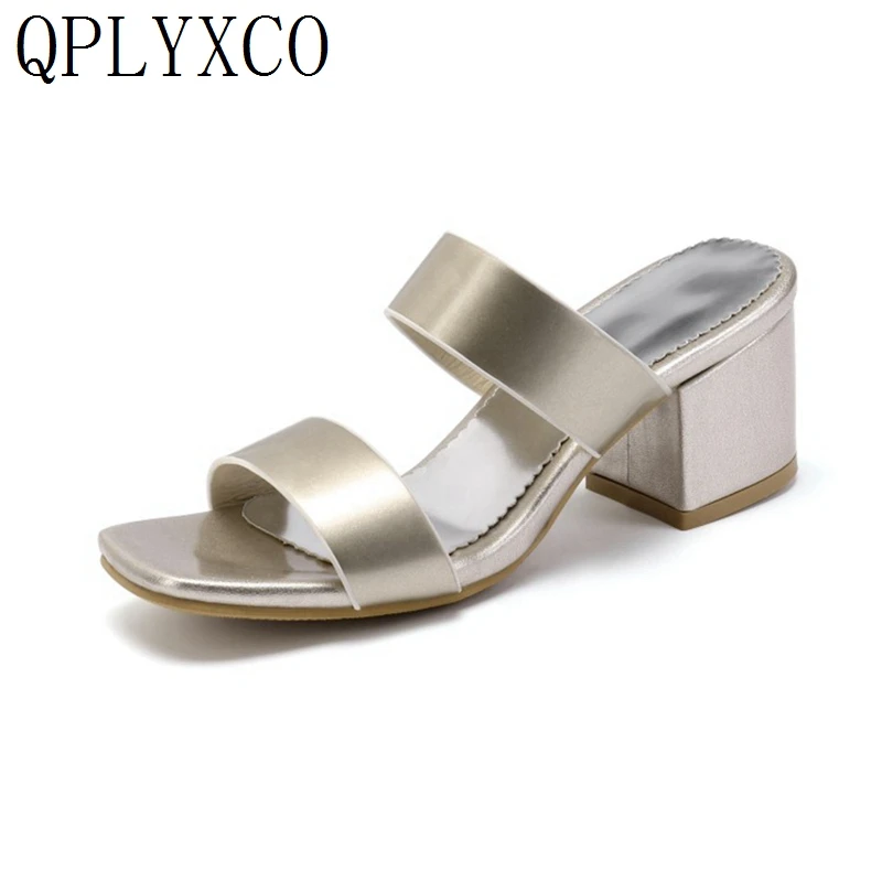 QPLYXCO New Large size 32-45 women sandals peep toe wedges shoes woman summer princess Casual Home Beach Sandals Slippers C5-21
QPLYXCO New Large size 32-45 women sandals peep toe wedges shoes woman summer princess Casual Home Beach Sandals Slippers C5-21