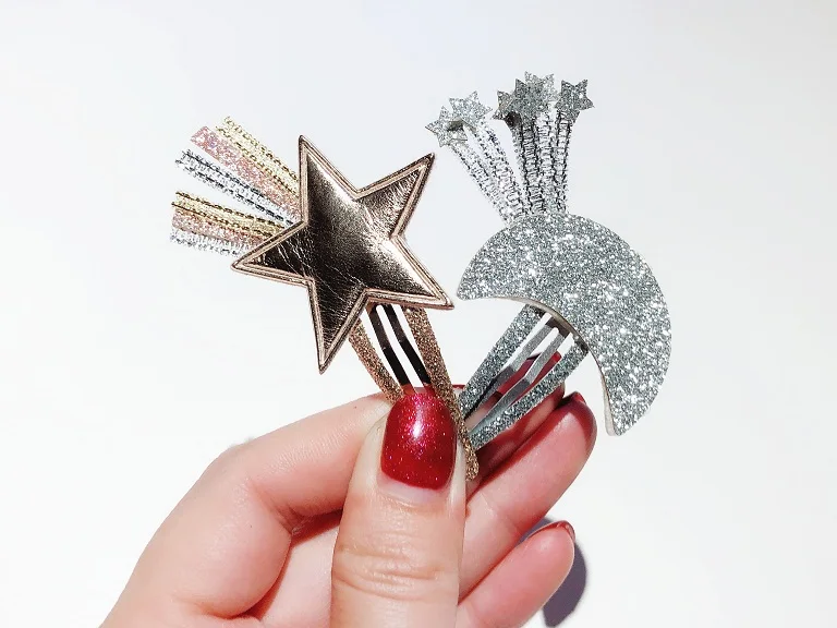 Retail 2in1 Set Fashion Cute Tassels PU Star Barrettes Hairpins Solid Glitter Star/Moon Snap Clips Princess Hair Accessories
Retail 2in1 Set Fashion Cute Tassels PU Star Barrettes Hairpins Solid Glitter Star/Moon Snap Clips Princess Hair Accessories