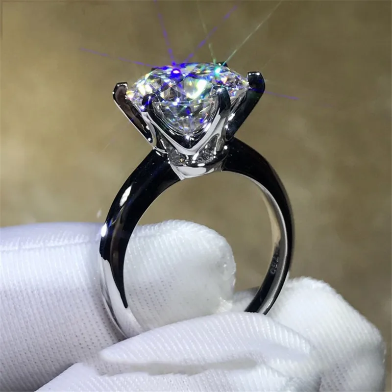 2018 Solitaire ring 100% Soild Silver color Jewelry 1.5ct Sona AAAAA Zircon Cz Engagement wedding band rings for women
2018 Solitaire ring 100% Soild Silver color Jewelry 1.5ct Sona AAAAA Zircon Cz Engagement wedding band rings for women