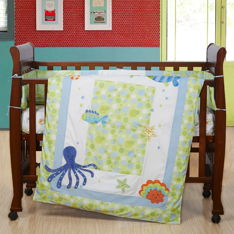 7PCS embroidery crib baby bedding set baby pillow cot baby quilt crib bumper sabanas cuna,include(bumper+duvet+sheet+pillow)
7PCS embroidery crib baby bedding set baby pillow cot baby quilt crib bumper sabanas cuna,include(bumper+duvet+sheet+pillow)