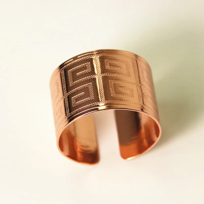 12PCS metal 4D napkin circle creative hotel supplies table napkin ring cloth ring gold / silver / wine red
12PCS metal 4D napkin circle creative hotel supplies table napkin ring cloth ring gold / silver / wine red