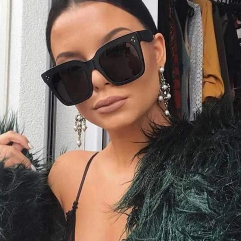 Fashion Oversized Square Sunglasses Women Men Brand Designer Retro Frame Sun Glasses For Female oculos gafas de sol mujer UV400
Fashion Oversized Square Sunglasses Women Men Brand Designer Retro Frame Sun Glasses For Female oculos gafas de sol mujer UV400