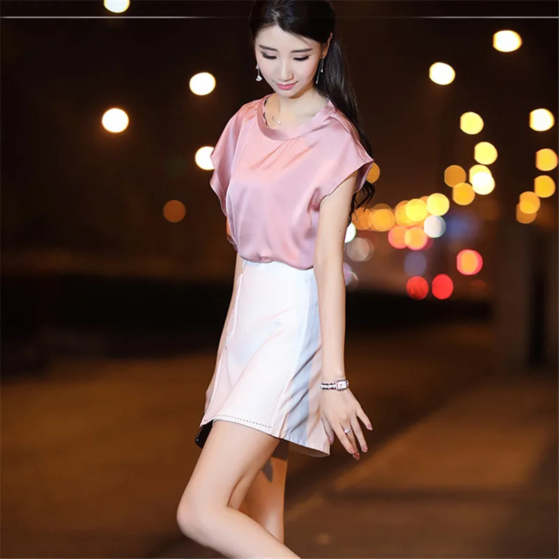 Summer women skirt Set 2018 new round neck short-sleeved skirt set female skirt was thin package hip suit skirt two-piece cw215
Summer women skirt Set 2018 new round neck short-sleeved skirt set female skirt was thin package hip suit skirt two-piece cw215