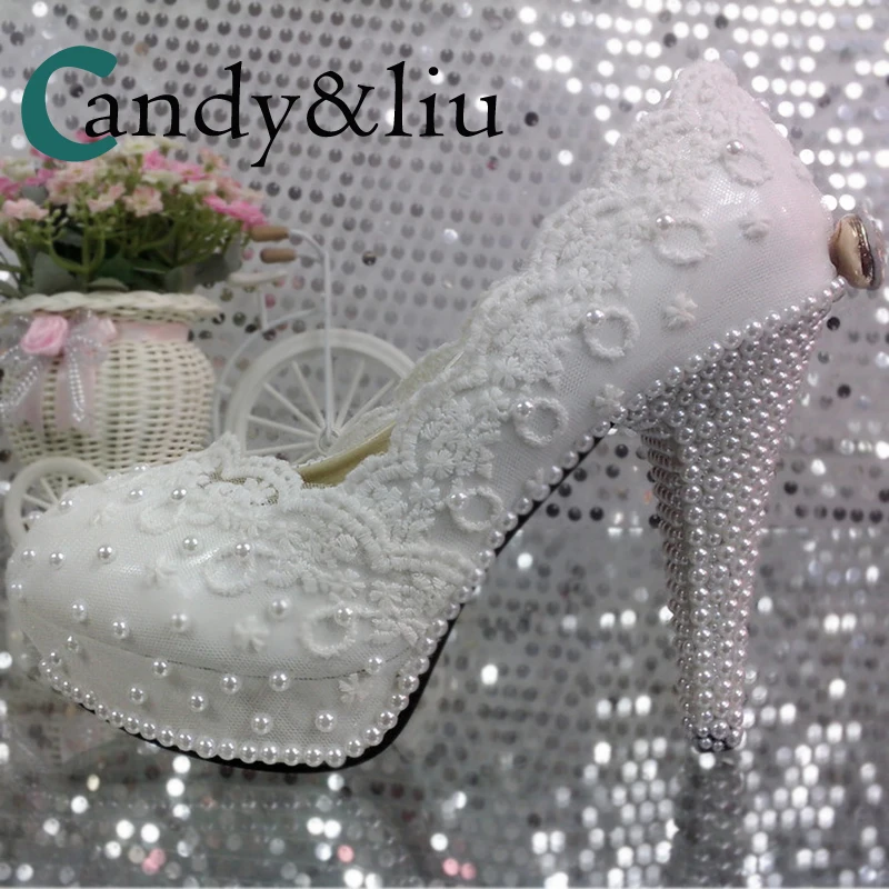 White Lace Flower Wedding Shoes Appliques Pearl Beaded Super High Heel Spike Women Pumps Slip-on Round Toe with Platform Party
White Lace Flower Wedding Shoes Appliques Pearl Beaded Super High Heel Spike Women Pumps Slip-on Round Toe with Platform Party