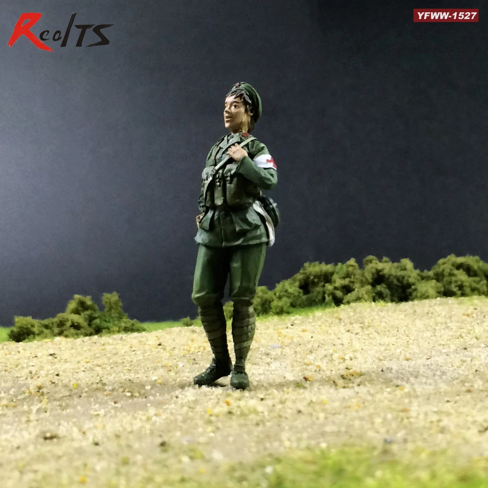 RealTS Resin soldier 1/35 resin figure chinese Female corpsman in vietnam war 1 figure
RealTS Resin soldier 1/35 resin figure chinese Female corpsman in vietnam war 1 figure