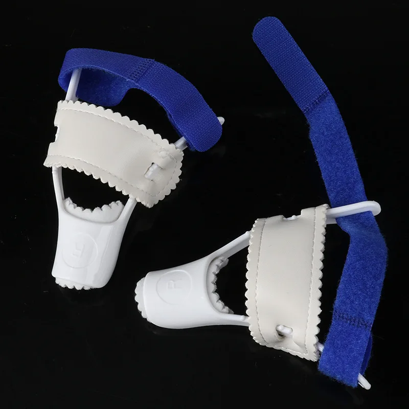 2Pcs=1Pair Foot Care Pedicure Tool Big Toe Separator Corretor Straightener Bunion Hallux Valgus Ortopedia Night Splint Feet Care
2Pcs=1Pair Foot Care Pedicure Tool Big Toe Separator Corretor Straightener Bunion Hallux Valgus Ortopedia Night Splint Feet Care