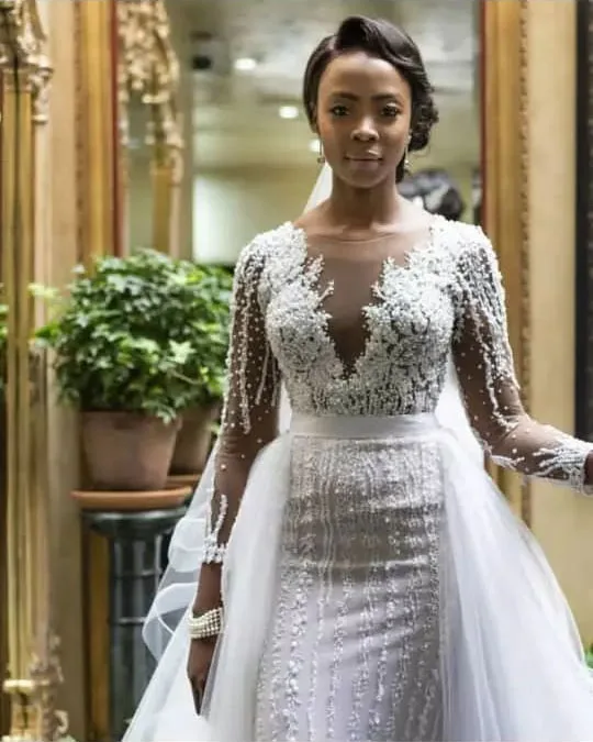 Gorgeous Mermaid Wedding Dress Luxury Beads Pearls Bride Dress with Detachable Train Illusion Long Sleeves Bridal Gowns 2019
Gorgeous Mermaid Wedding Dress Luxury Beads Pearls Bride Dress with Detachable Train Illusion Long Sleeves Bridal Gowns 2019