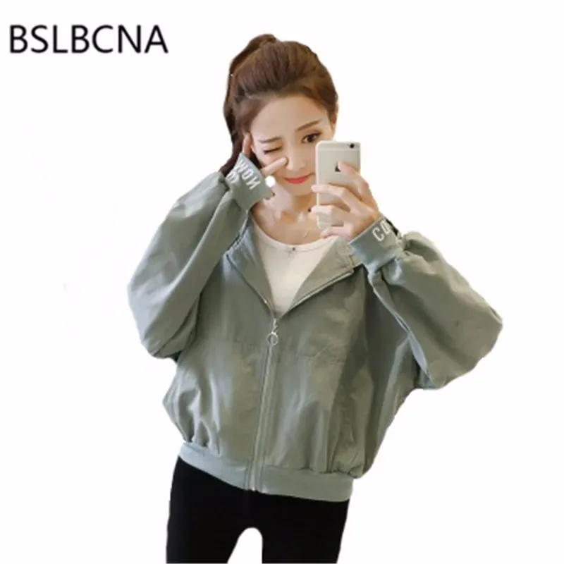 2022 Autumn Coat Female New Korean Style Clothes Students Print Loose Bat Sleeve Casual Hooded Plus Size Short Jacket Women A407
2022 Autumn Coat Female New Korean Style Clothes Students Print Loose Bat Sleeve Casual Hooded Plus Size Short Jacket Women A407