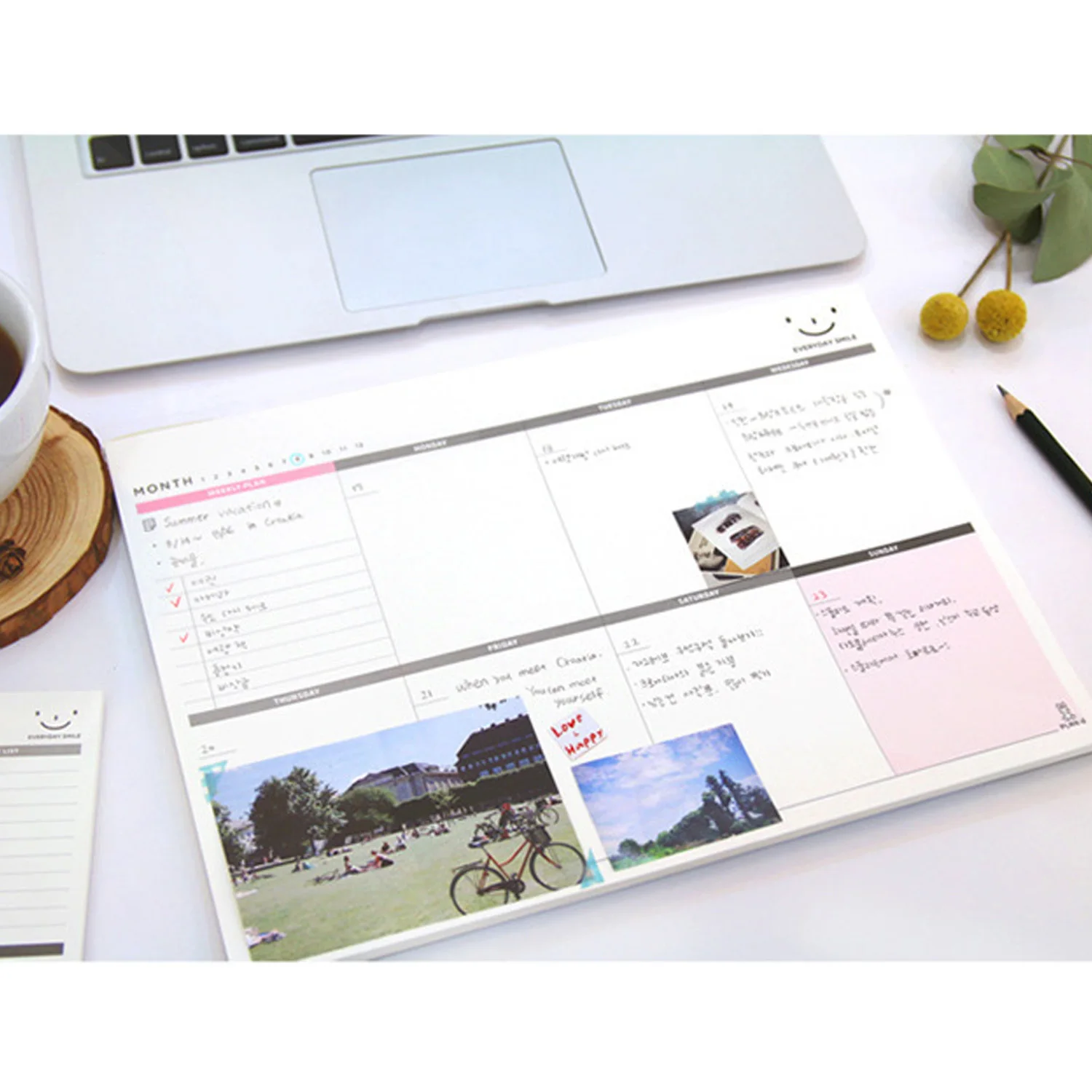 52 Sheets A4 Tearable Desktop Weekly Planner Calendar Notepad for Home School Office
52 Sheets A4 Tearable Desktop Weekly Planner Calendar Notepad for Home School Office