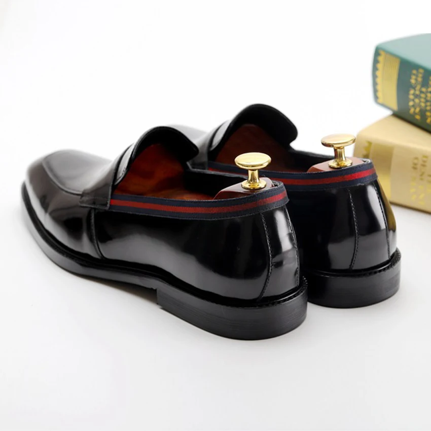 Classic Patent Leather Men's Moccasin Loafers Round Toe Slip on Man Height Increasing Handmade Comfortable Casual Shoes HMS24
Classic Patent Leather Men's Moccasin Loafers Round Toe Slip on Man Height Increasing Handmade Comfortable Casual Shoes HMS24