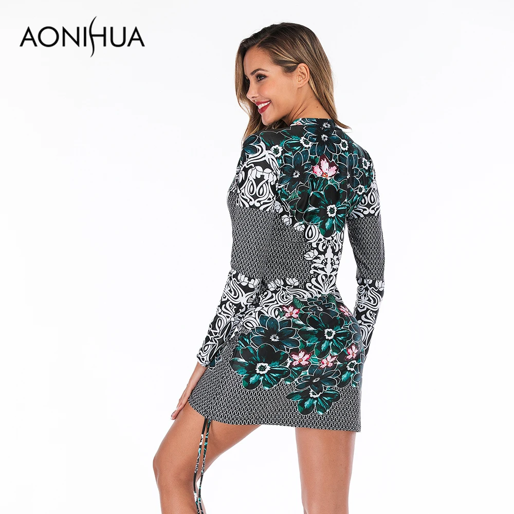 Aonihua Two Piece Swimsuit Female Separate Retro Green Floral Print Long Sleeve Beach Surfing Swimwear Swimsuit Suit 6616
Aonihua Two Piece Swimsuit Female Separate Retro Green Floral Print Long Sleeve Beach Surfing Swimwear Swimsuit Suit 6616