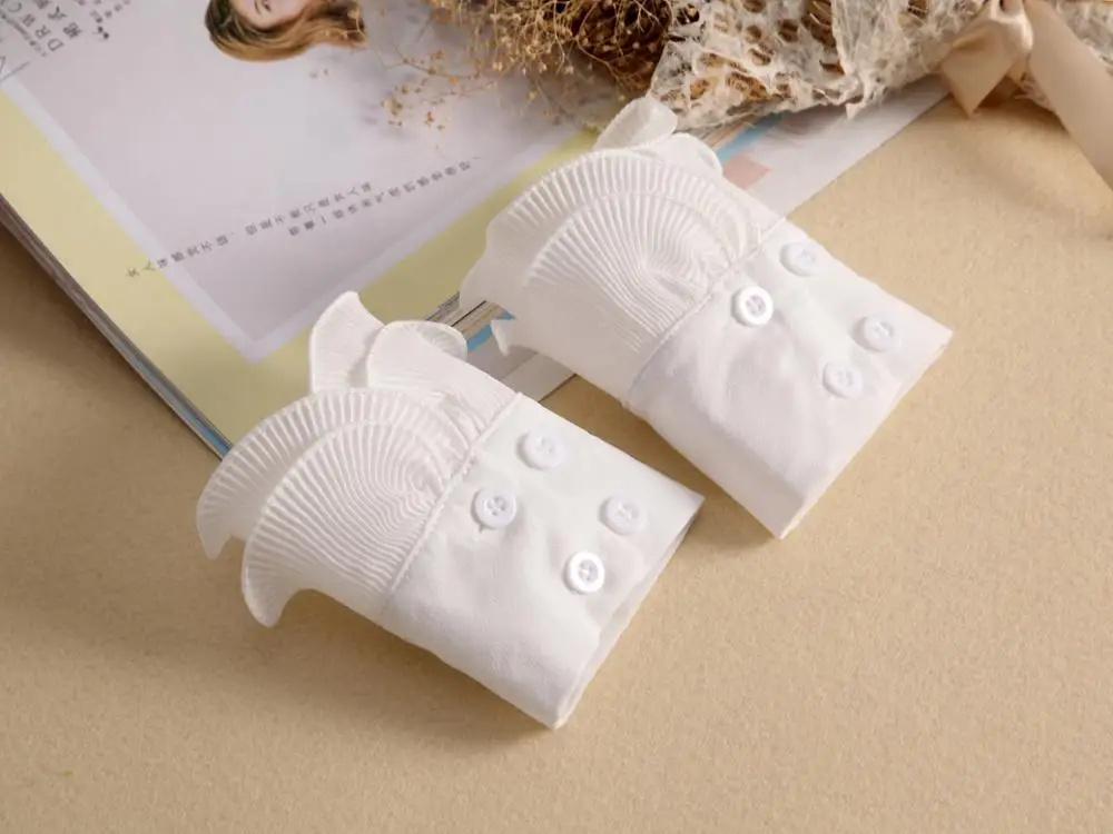 New big-name wind accessories, temperament, small fragrance, three-dimensional lace, delicate, decorative cuff, fake collar
New big-name wind accessories, temperament, small fragrance, three-dimensional lace, delicate, decorative cuff, fake collar