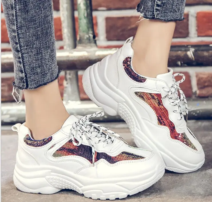 Sneakers Women 2019 Fashion Whiter Platform Sneakers Ladies Brand Chunky Causal Shoes Woman Leather Sports Shoes Chaussure Femme
Sneakers Women 2019 Fashion Whiter Platform Sneakers Ladies Brand Chunky Causal Shoes Woman Leather Sports Shoes Chaussure Femme