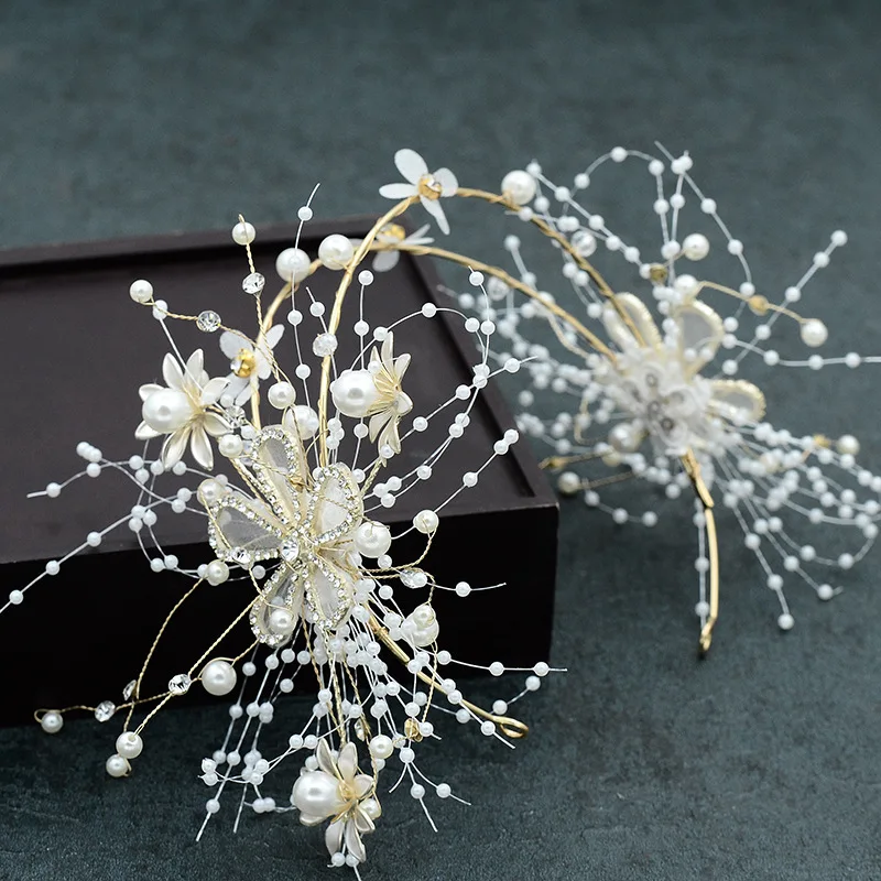 Korean Flower Bride Hair Accessories Alloy Crystal Festival Party LED Glowing Crown Headwear Wedding Rhinestone Light Crowns
Korean Flower Bride Hair Accessories Alloy Crystal Festival Party LED Glowing Crown Headwear Wedding Rhinestone Light Crowns