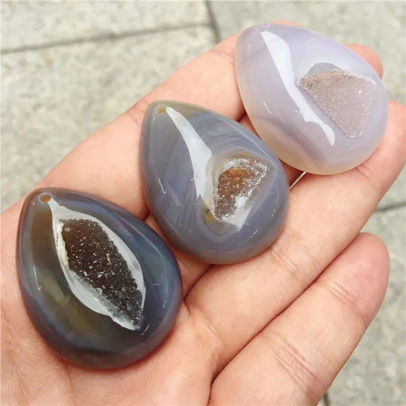 Natural Agate stones geode Design Women Men Best Friends Charming Crystal Stone Charms Pendant for Lovers 1pcs
Natural Agate stones geode Design Women Men Best Friends Charming Crystal Stone Charms Pendant for Lovers 1pcs