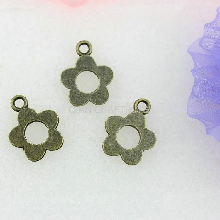 200pcs sun flower round antique bronze zinc alloy pendent charm drops for DIY necklace jewelry accessory 16mm
200pcs sun flower round antique bronze zinc alloy pendent charm drops for DIY necklace jewelry accessory 16mm