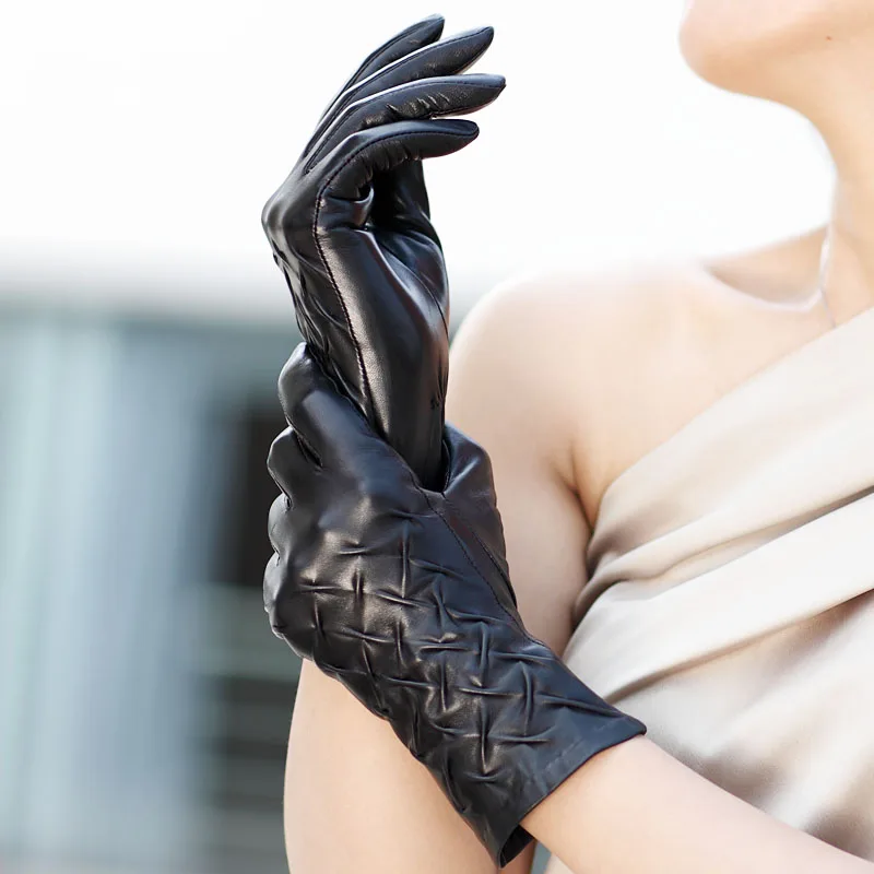 Top Quality Suede Genuine Leather Glove For Women Short Winter Glove Fashion New 1 Pair/Lot
Top Quality Suede Genuine Leather Glove For Women Short Winter Glove Fashion New 1 Pair/Lot