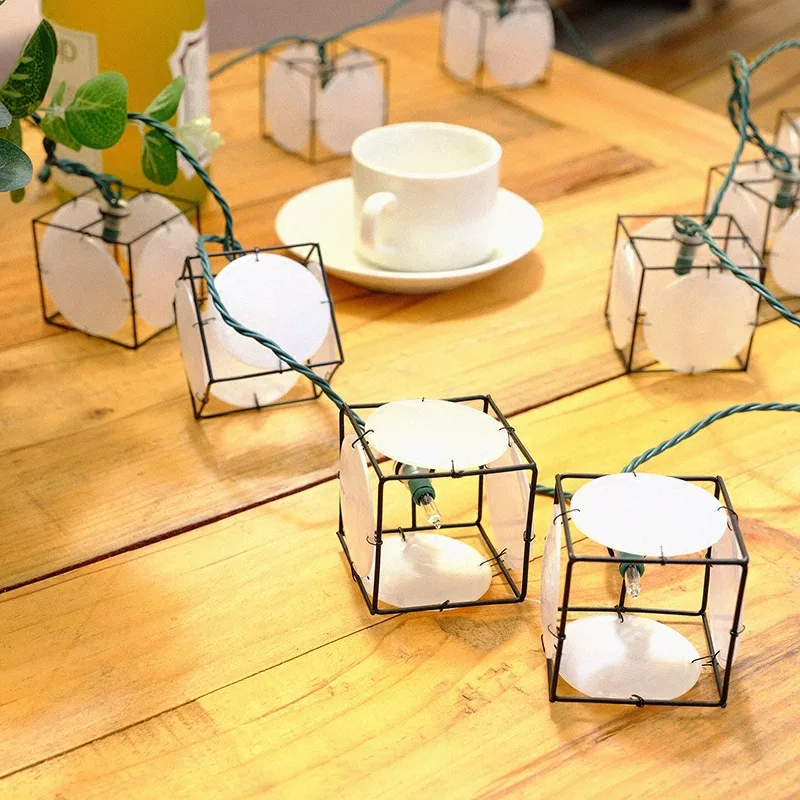 Battery powered retro LED string lights holiday night lamp garden party wedding christmas bedroom outdoor decoration lighting
Battery powered retro LED string lights holiday night lamp garden party wedding christmas bedroom outdoor decoration lighting