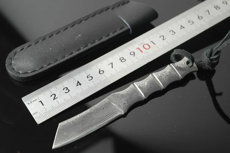 High quality Damascus steel forged straight knife hunting high hardness outdoor self-defense knife tactical army Survival knife
High quality Damascus steel forged straight knife hunting high hardness outdoor self-defense knife tactical army Survival knife