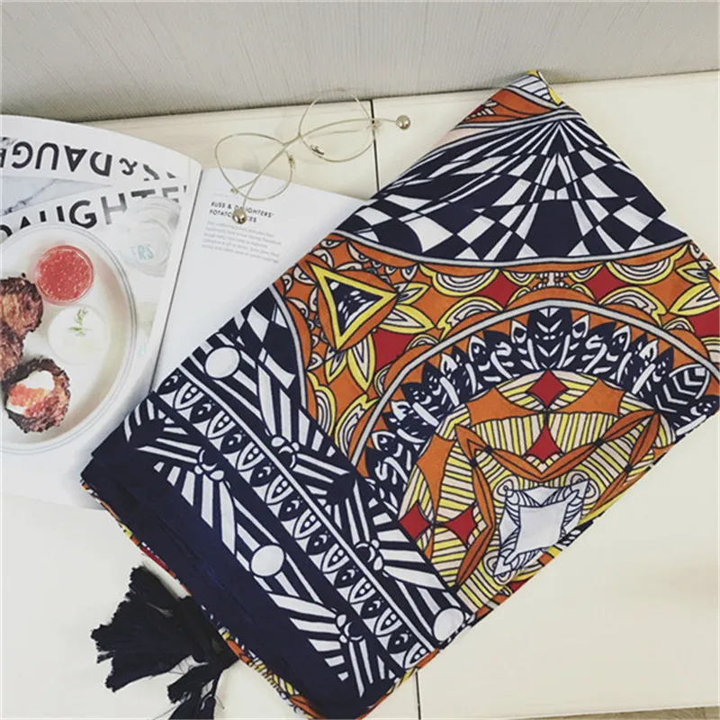 Fashion high quantity Muslim hijab flower pattern viscose tassels women scarf/scarves warps shawls bandana 10pcs free shipping
Fashion high quantity Muslim hijab flower pattern viscose tassels women scarf/scarves warps shawls bandana 10pcs free shipping