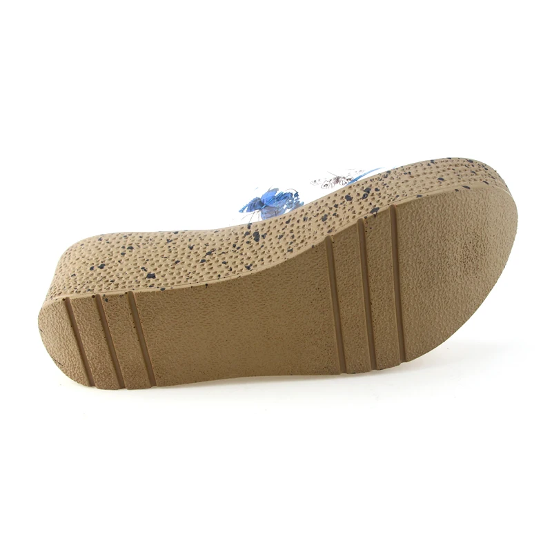 YAERNI Summer New Fashion Women Soft Leather Wedges Slippers Print Women Platform Wedge Shoes Slides Plus Size 33-41
YAERNI Summer New Fashion Women Soft Leather Wedges Slippers Print Women Platform Wedge Shoes Slides Plus Size 33-41