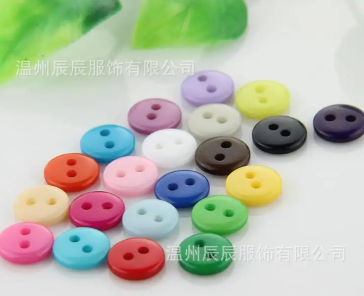 two colorful buttons bread buckle buckle shirt children clothing accessories snap buckle pad sewing supplies
two colorful buttons bread buckle buckle shirt children clothing accessories snap buckle pad sewing supplies