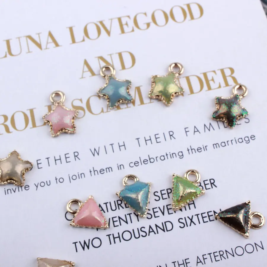 50pcs/pack Mixed Color Star Triangle Enamel Charms Alloy Floating oil drop Pendant fit Bracelet Necklace Jewelry Accessories
50pcs/pack Mixed Color Star Triangle Enamel Charms Alloy Floating oil drop Pendant fit Bracelet Necklace Jewelry Accessories
