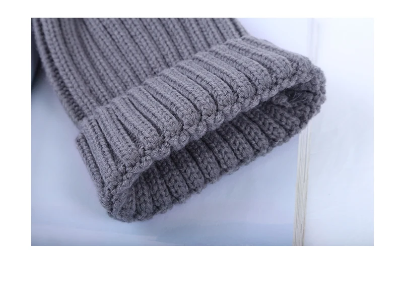 YaoYI001 Striped Acrylic Cotton Knitted Hats New Winter Men's Casual Warm Fluffy Pom poms Beanies Women's Detachable Skullies
YaoYI001 Striped Acrylic Cotton Knitted Hats New Winter Men's Casual Warm Fluffy Pom poms Beanies Women's Detachable Skullies