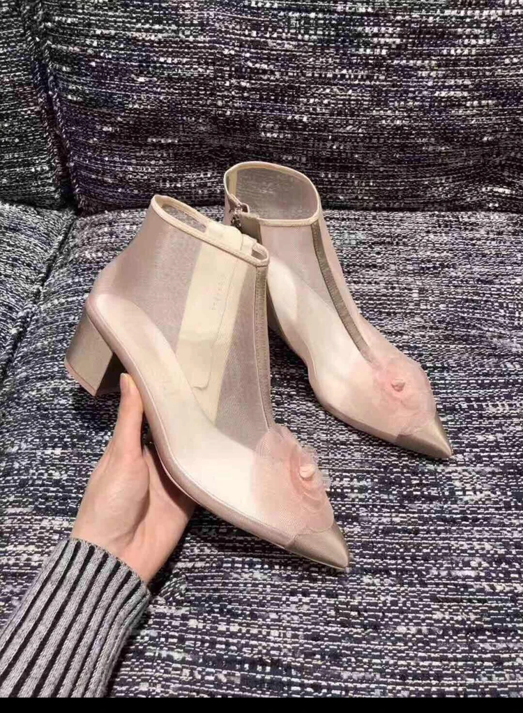 Женские дизайнерские сандалии на высоком каблуке Zapatos De Mujer, роскошные брендовые Летние босоножки с цветочным принтом, 2020
Женские дизайнерские сандалии на высоком каблуке Zapatos De Mujer, роскошные брендовые Летние босоножки с цветочным принтом, 2020