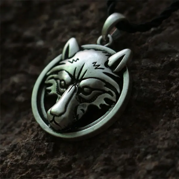 1 шт., ожерелье с подвеской в стиле Norse, ожерелье с головой волка, оригинальные ювелирные изделия для мужчин
1 шт., ожерелье с подвеской в стиле Norse, ожерелье с головой волка, оригинальные ювелирные изделия для мужчин