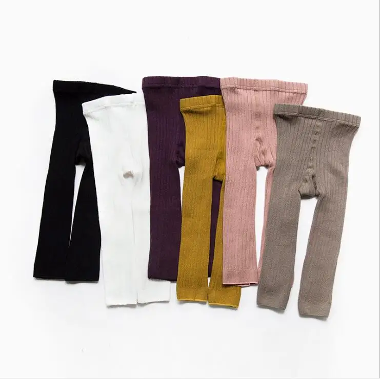 Spring and autumn new double-needle children pantyhose pants vertical baby pantyhose combed cotton girls nine point pants
Spring and autumn new double-needle children pantyhose pants vertical baby pantyhose combed cotton girls nine point pants