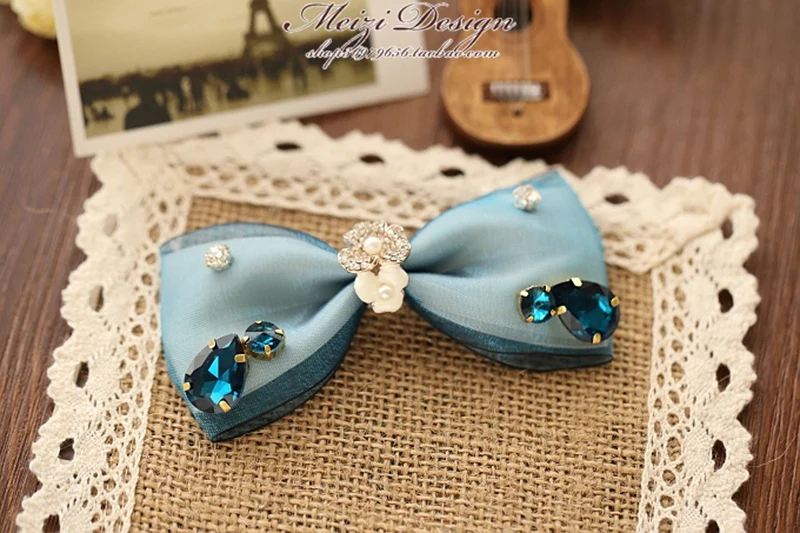 New Fashion Handmade Blue Lace Ribbon Big Bow with Glisten Crystal Hair grips Hair Clip for Women hair Accessories
New Fashion Handmade Blue Lace Ribbon Big Bow with Glisten Crystal Hair grips Hair Clip for Women hair Accessories