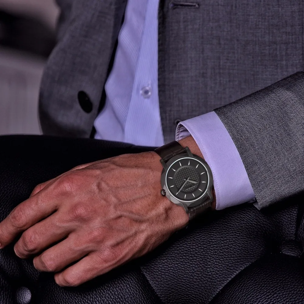 TOMORO Top Black Luxury Brand Quartz Bold watch men Casual Japan quartz-watch Genuine Leahter Strap ultra thin clock male New
TOMORO Top Black Luxury Brand Quartz Bold watch men Casual Japan quartz-watch Genuine Leahter Strap ultra thin clock male New
