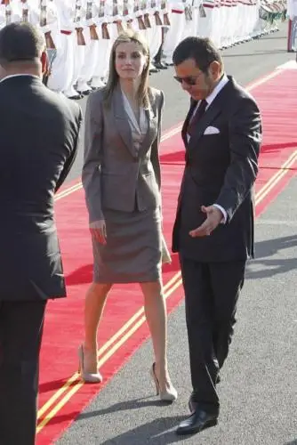 fashion women skirt suits ladies office work wear blazer & skirt coat Jacket Business Work outfits B340
fashion women skirt suits ladies office work wear blazer & skirt coat Jacket Business Work outfits B340