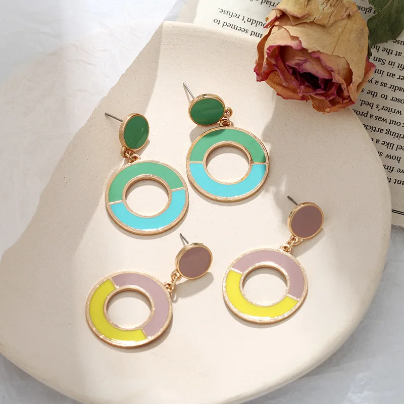 2019 new earrings fashion temperament round earrings women's fashion earrings temperament exaggerate earrings
2019 new earrings fashion temperament round earrings women's fashion earrings temperament exaggerate earrings