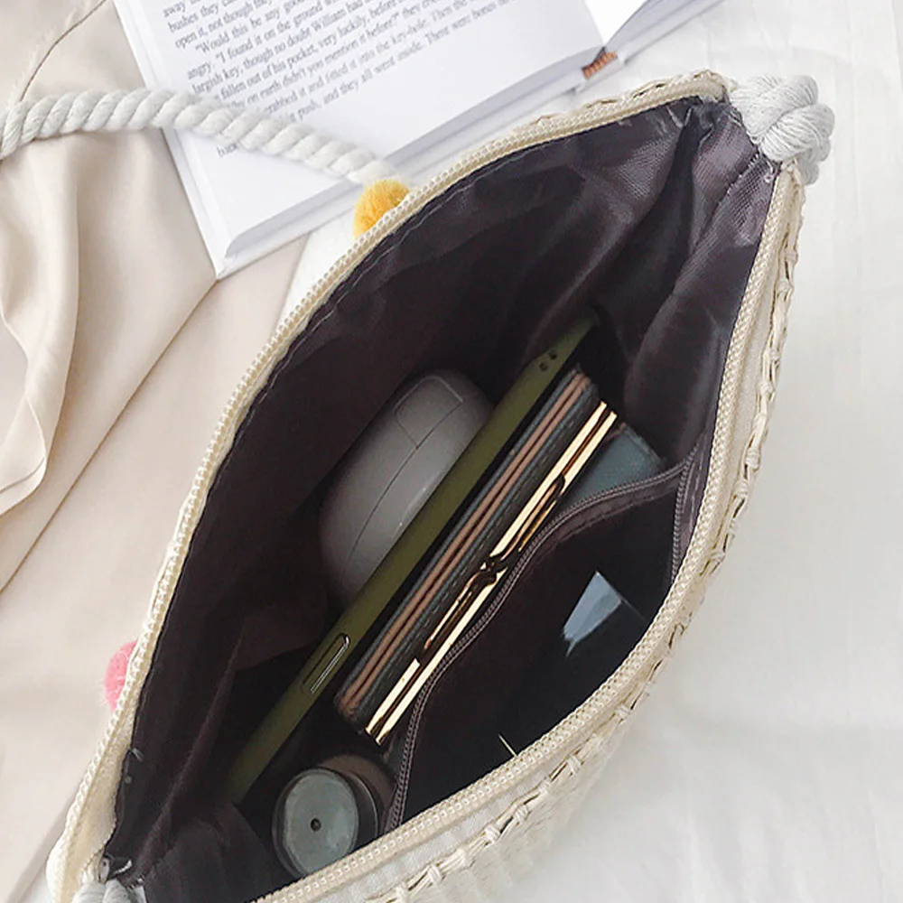 Fashion Lady Shoulder Bag Embroidered Letter Small Hair Ball Weaving Straw Bag Wild Small Fresh Messenger Bag Summer Straw Bags
Fashion Lady Shoulder Bag Embroidered Letter Small Hair Ball Weaving Straw Bag Wild Small Fresh Messenger Bag Summer Straw Bags