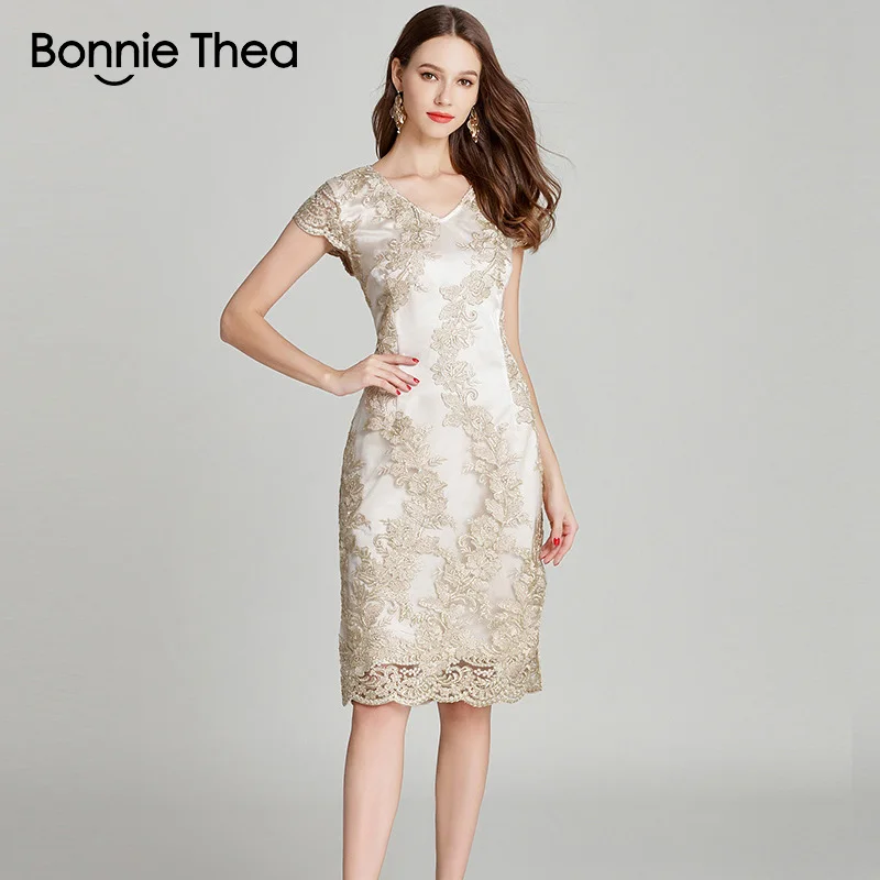 2018 women Summer Plus size lace embroidery Dresses female big size Pencil Dress Large size party office lady dress Vacation
2018 women Summer Plus size lace embroidery Dresses female big size Pencil Dress Large size party office lady dress Vacation