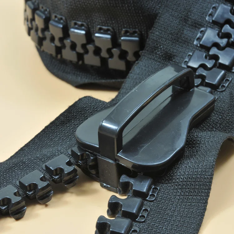 No#30extra large plastic resin opening zipper bags outdoor tent Engineering zipper wide:6.8cm
No#30extra large plastic resin opening zipper bags outdoor tent Engineering zipper wide:6.8cm