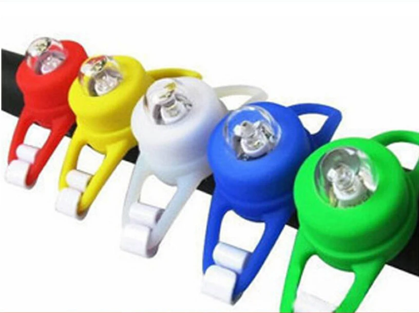 1pcs Mini Waterproof Silicone mountain Bike Light Cycling Beetle Warning lights Front Rear Tail Lamp Bicycle light BL8213
1pcs Mini Waterproof Silicone mountain Bike Light Cycling Beetle Warning lights Front Rear Tail Lamp Bicycle light BL8213