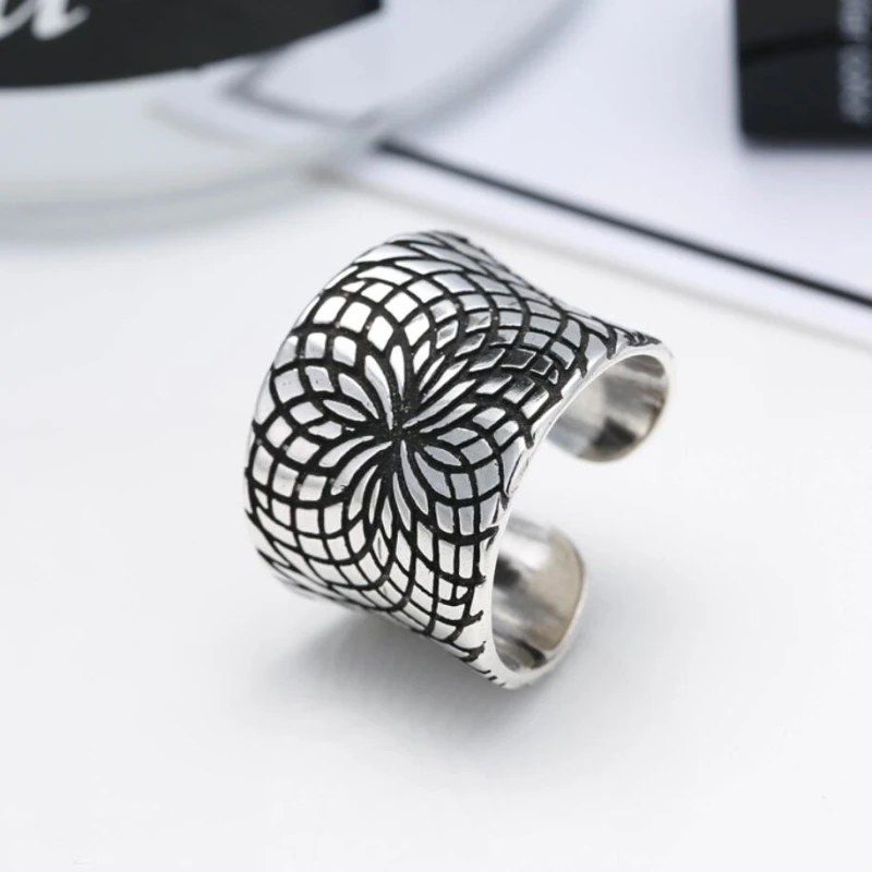 Sole Memory Retro Thai Silver Personality Wide Delicate Pattern Silver Color Female Resizable Opening Rings SRI253
Sole Memory Retro Thai Silver Personality Wide Delicate Pattern Silver Color Female Resizable Opening Rings SRI253