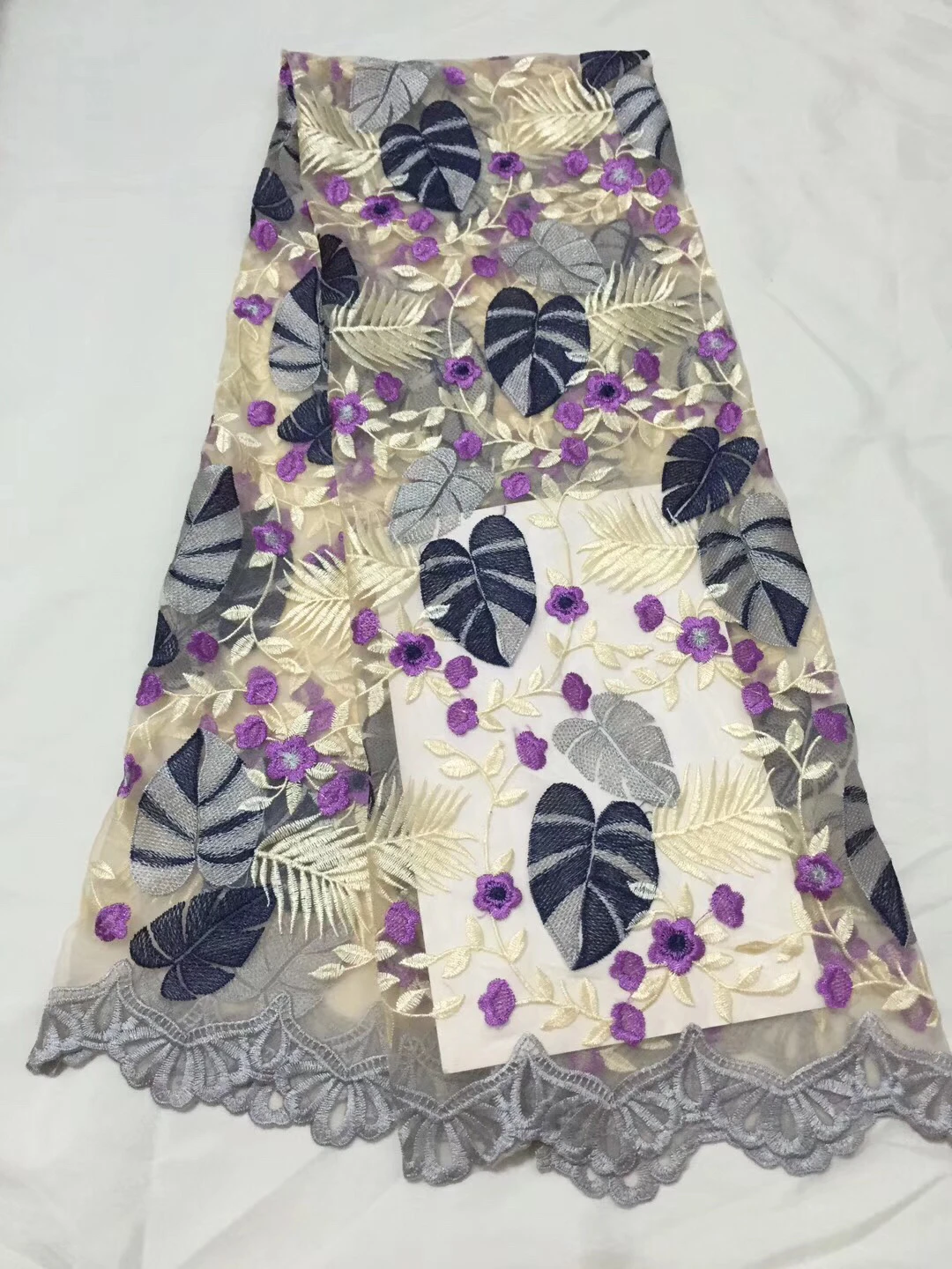 African Lace Fabric Embroidered Nigerian Guipure French Lace Fabric High quality 2018 African French Net Lace Fabric LCD930B
African Lace Fabric Embroidered Nigerian Guipure French Lace Fabric High quality 2018 African French Net Lace Fabric LCD930B