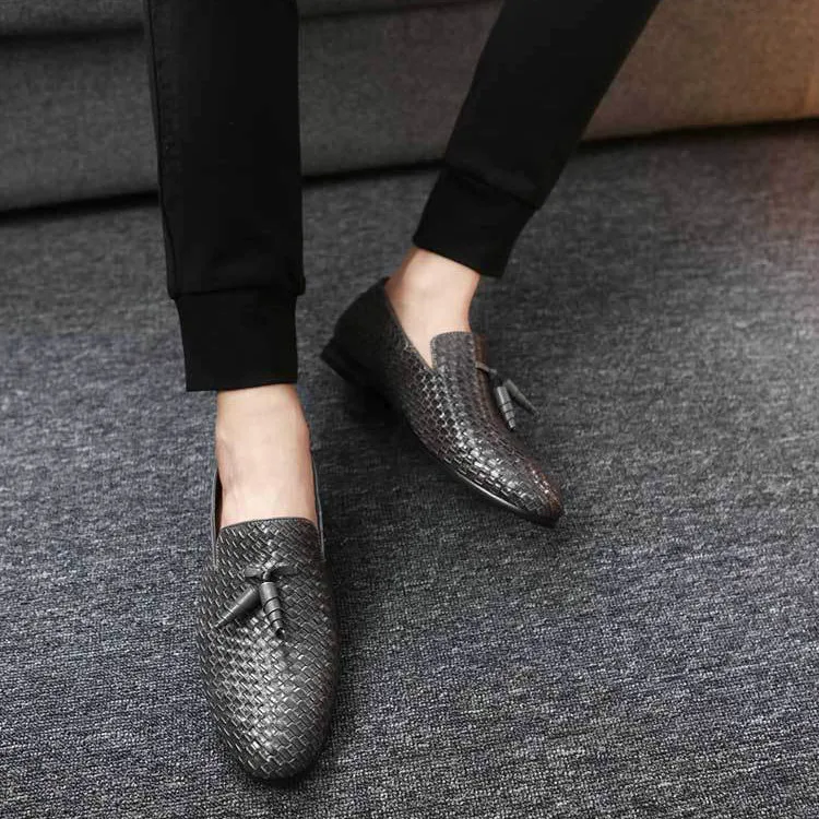Brand Fashion Men Leather Casual Shoes Solid Breathable Oxfords for Mens Slip-on Spring Flat Shoes Drop Shipping W6 35
Brand Fashion Men Leather Casual Shoes Solid Breathable Oxfords for Mens Slip-on Spring Flat Shoes Drop Shipping W6 35
