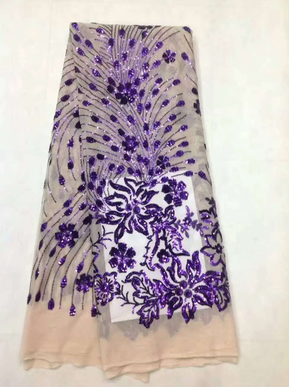 Latest design african purple lace fabrics high quality french net lace fabric with stones and beads tulle lace fabric AMZ568
Latest design african purple lace fabrics high quality french net lace fabric with stones and beads tulle lace fabric AMZ568