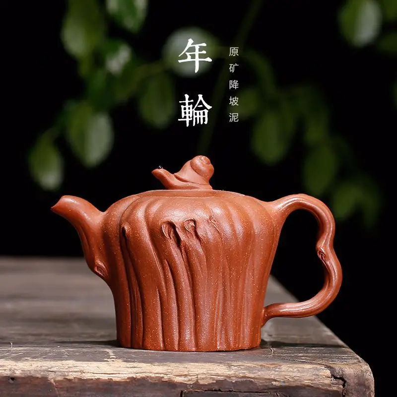 a bionic pot maker, handcrafted with tree stumps and galls for downhill mud annual rings in Yixing Zishahuyuan Mine
a bionic pot maker, handcrafted with tree stumps and galls for downhill mud annual rings in Yixing Zishahuyuan Mine