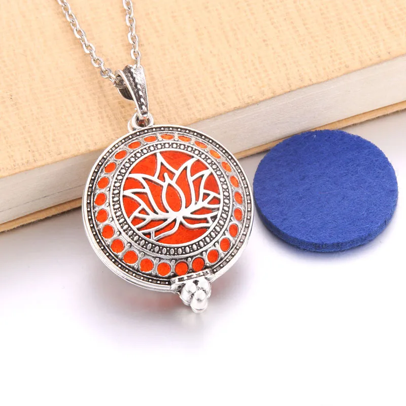 1pcs Aroma Diffuser Necklace Open Antique Vintage Lockets Pendant Perfume Essential Oil Aromatherapy Locket Necklace With Pads
1pcs Aroma Diffuser Necklace Open Antique Vintage Lockets Pendant Perfume Essential Oil Aromatherapy Locket Necklace With Pads