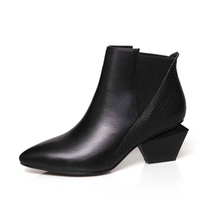 2019 Autumn Women Boots New Fashion Personality Spell Color Cowhide Breathable Shaped with Comfort and Leisure Chelsea Boots
2019 Autumn Women Boots New Fashion Personality Spell Color Cowhide Breathable Shaped with Comfort and Leisure Chelsea Boots