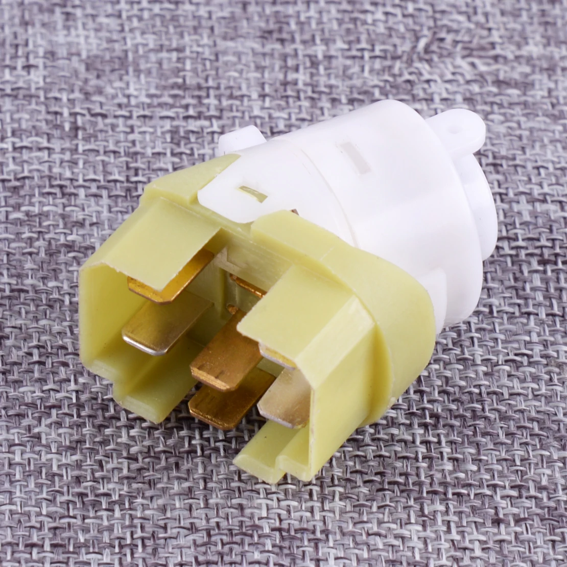 Car Starter Ignition Switch Fit For VW Transporter T4 1990 1991 1992 1993 1994 1995 1996 1997 1998 1999 2001 2002 2003 357905865
Car Starter Ignition Switch Fit For VW Transporter T4 1990 1991 1992 1993 1994 1995 1996 1997 1998 1999 2001 2002 2003 357905865