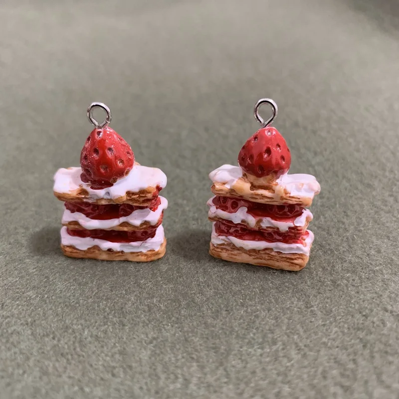50PCS Resin Simulation Food Red Strawberry Ice Cream Cake Pendant DIY Accessories Charms Handmade Necklace Keychains Earrings
50PCS Resin Simulation Food Red Strawberry Ice Cream Cake Pendant DIY Accessories Charms Handmade Necklace Keychains Earrings