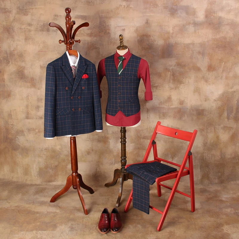 2019 New Arrival Men Fashion Blue Plaid Vests Male Slim Suit Vest Mens Vintage Wedding Dress Suits wool Vest Waistcoat CBMJ034B
2019 New Arrival Men Fashion Blue Plaid Vests Male Slim Suit Vest Mens Vintage Wedding Dress Suits wool Vest Waistcoat CBMJ034B